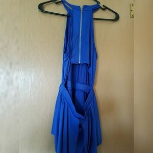 Blue romper has a short down New never used size M